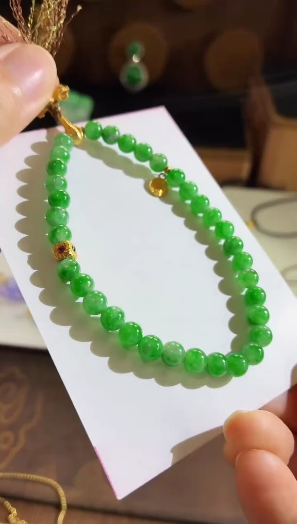 18K金镶嵌手串翡翠手饰