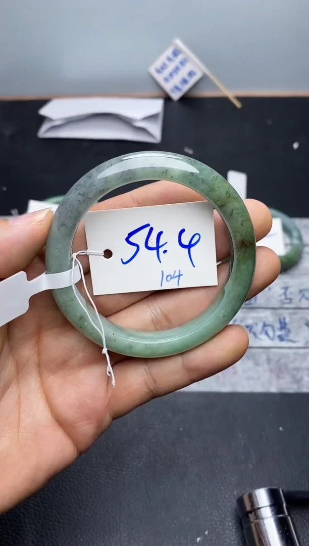 未镶嵌手镯翡翠104