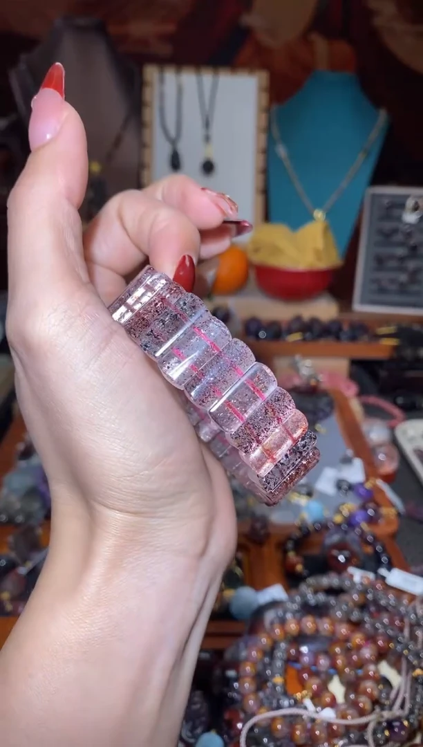 【闪购商品】水晶手牌未镶嵌超七金草莓