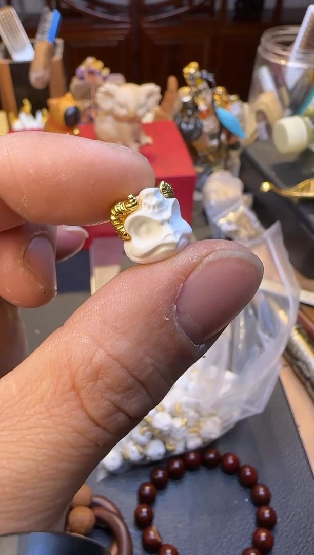 【闪购商品】石英质玉1未镶嵌雪巴大鹏配件一颗（白）