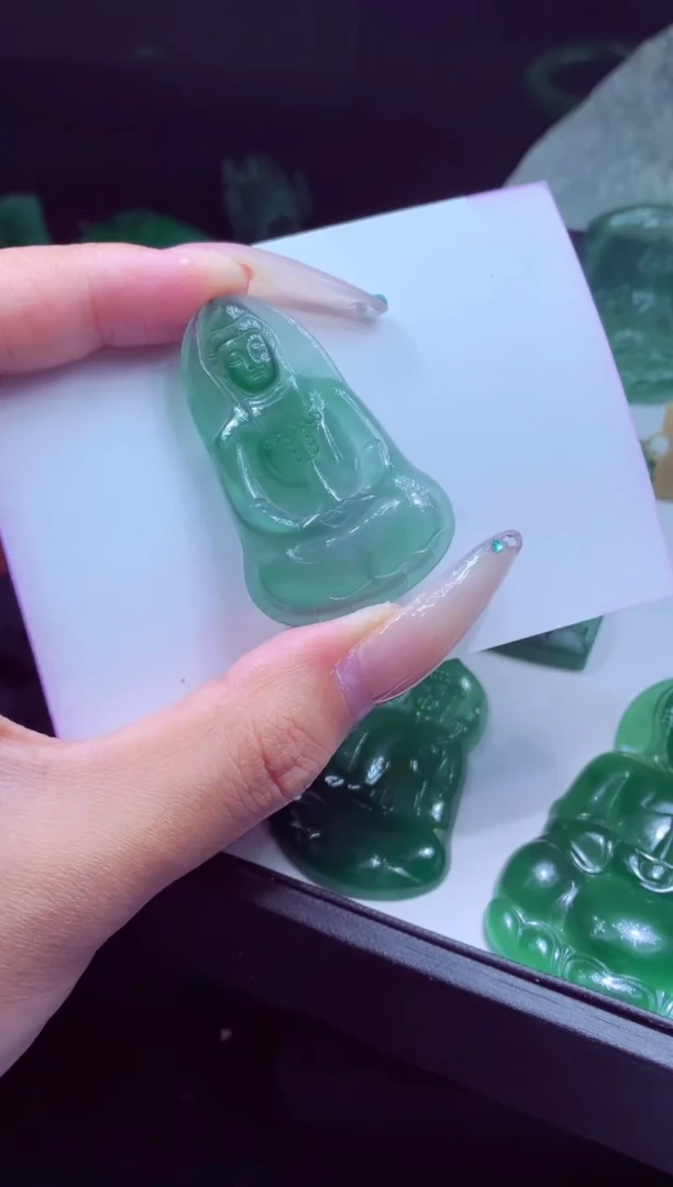 未镶嵌定制翡翠大*天然翡翠A货吊坠 官方基地发货