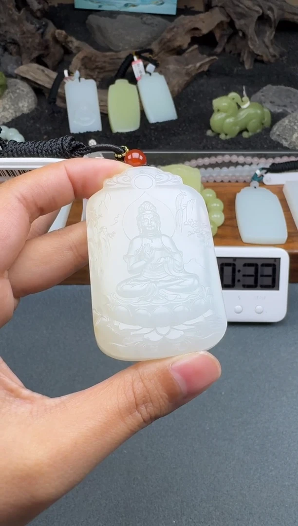 颈饰未镶嵌和田玉1