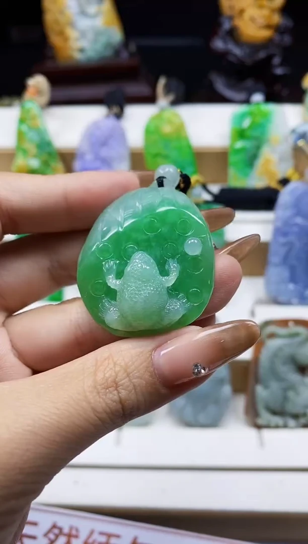 颈饰未镶嵌翡翠1