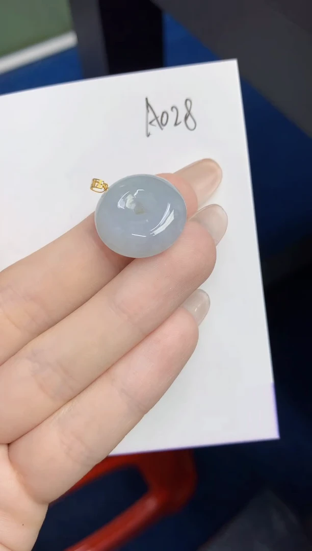 翡翠18K金镶嵌颈饰天然缅甸A货翡翠