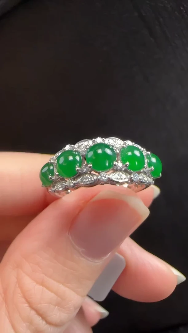 18K金镶嵌戒指翡翠539蛋面一枚