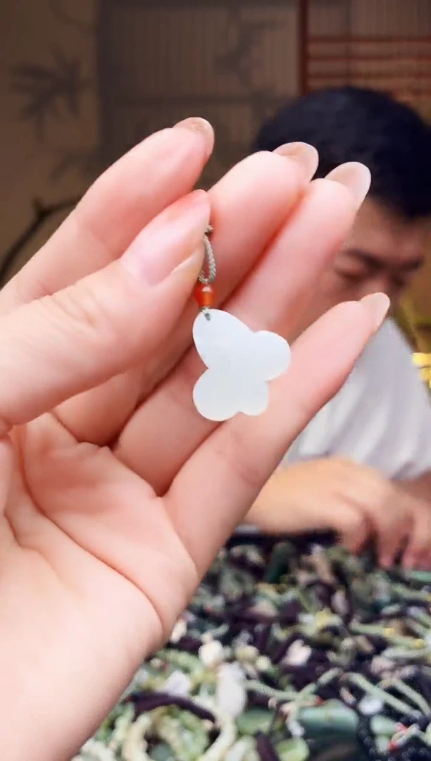 颈饰未镶嵌和田玉多样性发货，拍一发一