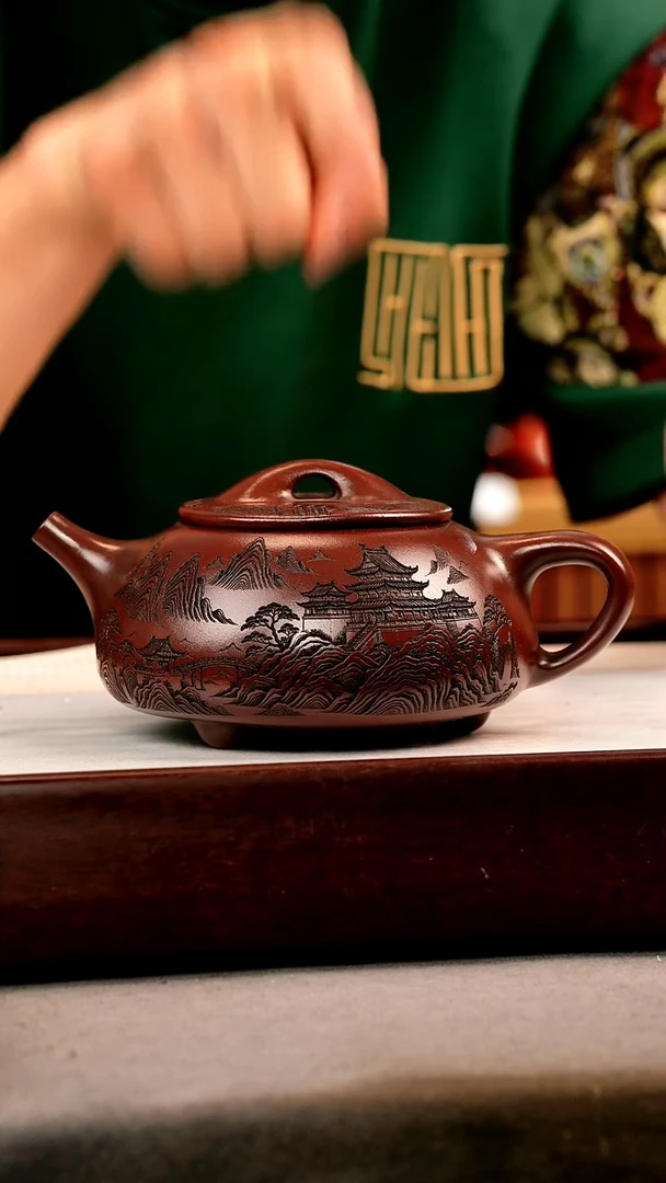 茶壶紫砂铁血红砂 景舟石瓢 刻绘