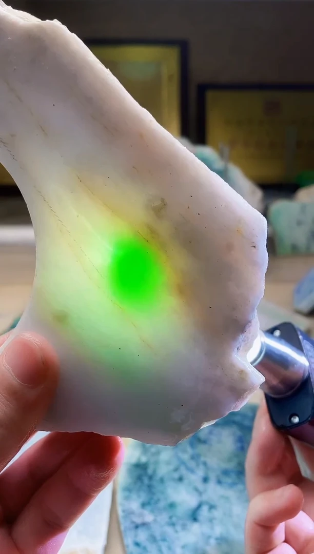 翡翠挂件未镶嵌A货麦乐943