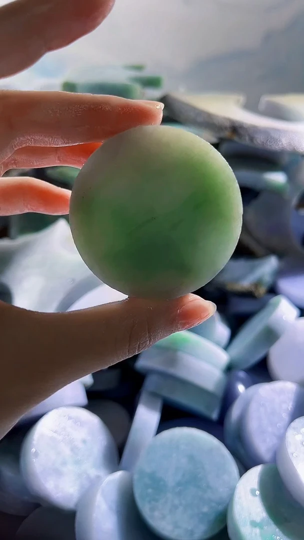 翡翠裸石缅甸翡翠A货俄2061