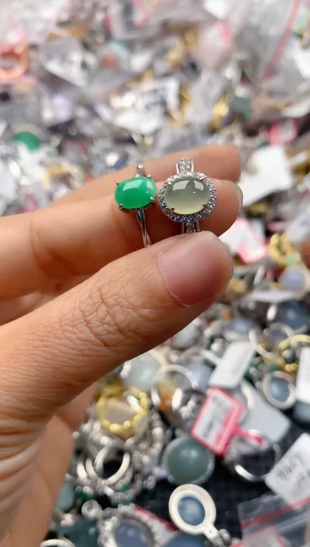 银S925镶嵌戒指翡翠666              5