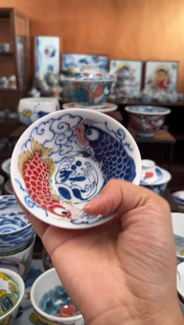 昨明兜里鱼杯双鱼外面粉色