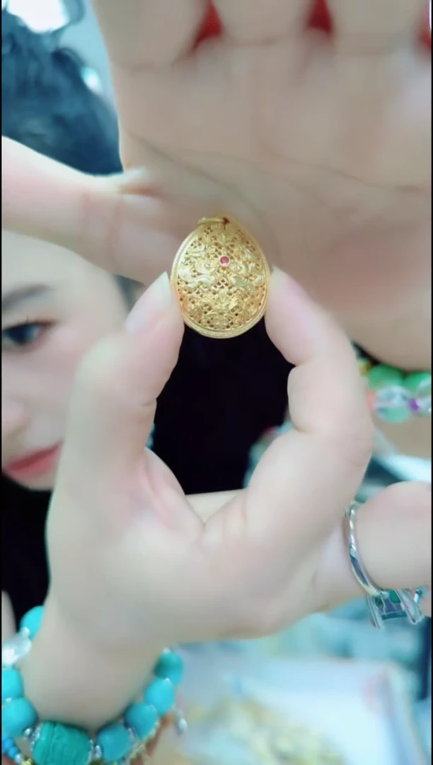 无非金属0886金色吊坠