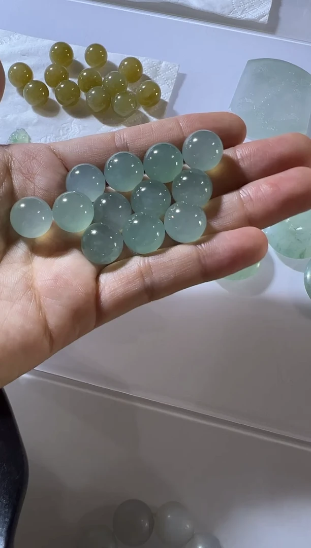 未镶嵌定制翡翠珠子