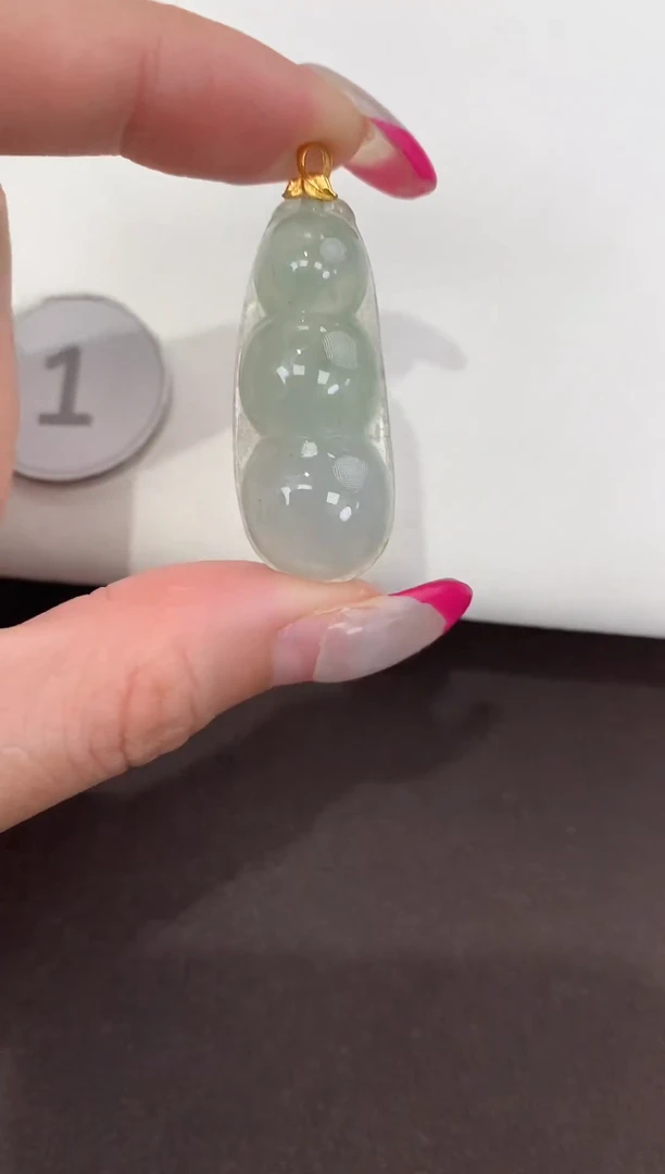 颈饰18K金镶嵌翡翠缅甸a货翡翠