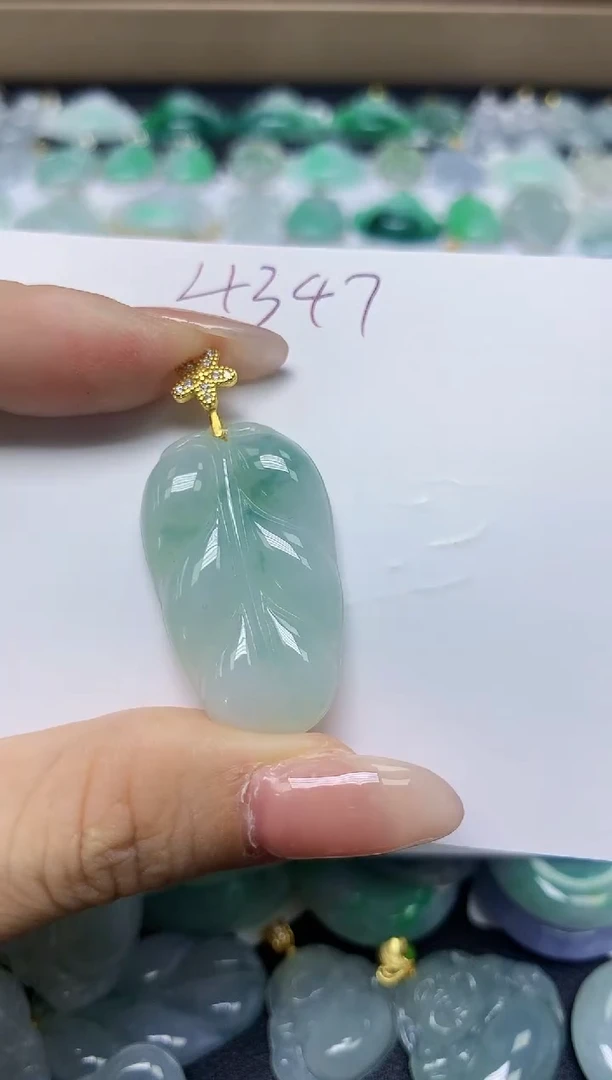 翡翠未镶嵌颈饰天然缅甸翡翠A货
