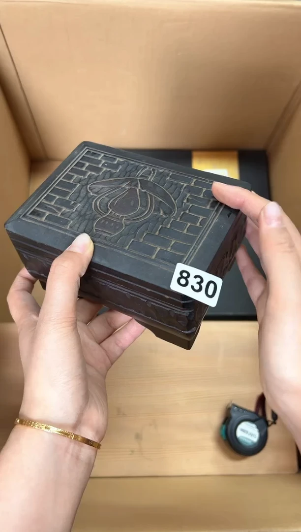 定制公****，+830中古商品谨慎参拍
