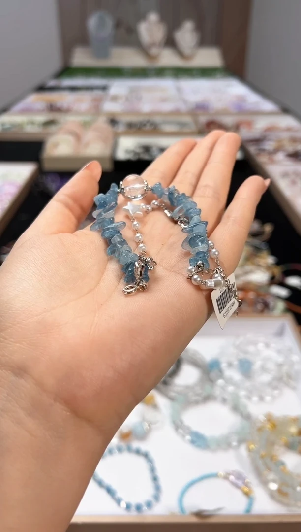 【闪购商品】海蓝宝石手链银S925镶嵌颜色微差多样性发货发其一