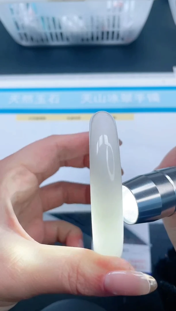 【闪购商品】和田玉手镯未镶嵌22V316-61