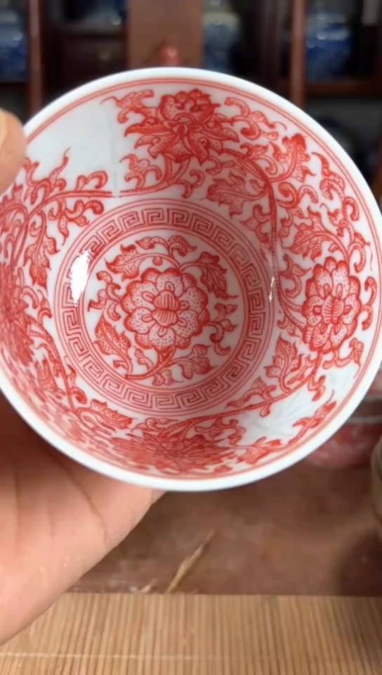 柴窑釉里红缠枝莲玲珑杯杯