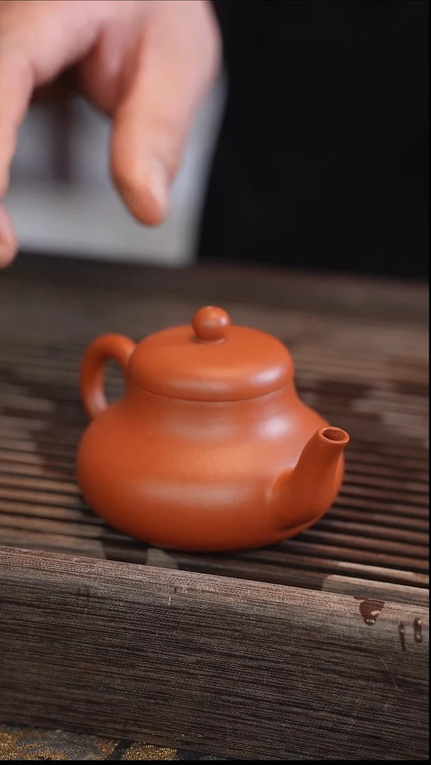 茶壶紫砂君德 朱泥 半手工 130cc