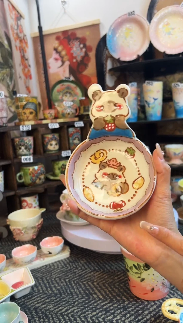 景德镇设计款手绘杯杯