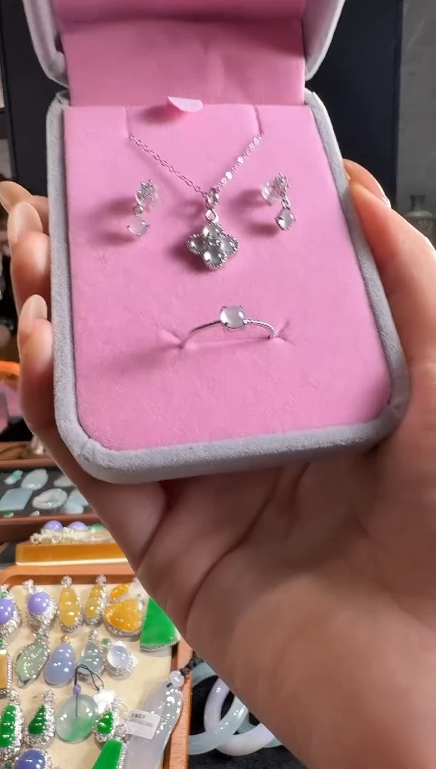 颈饰银S925镶嵌翡翠5多样性发其一