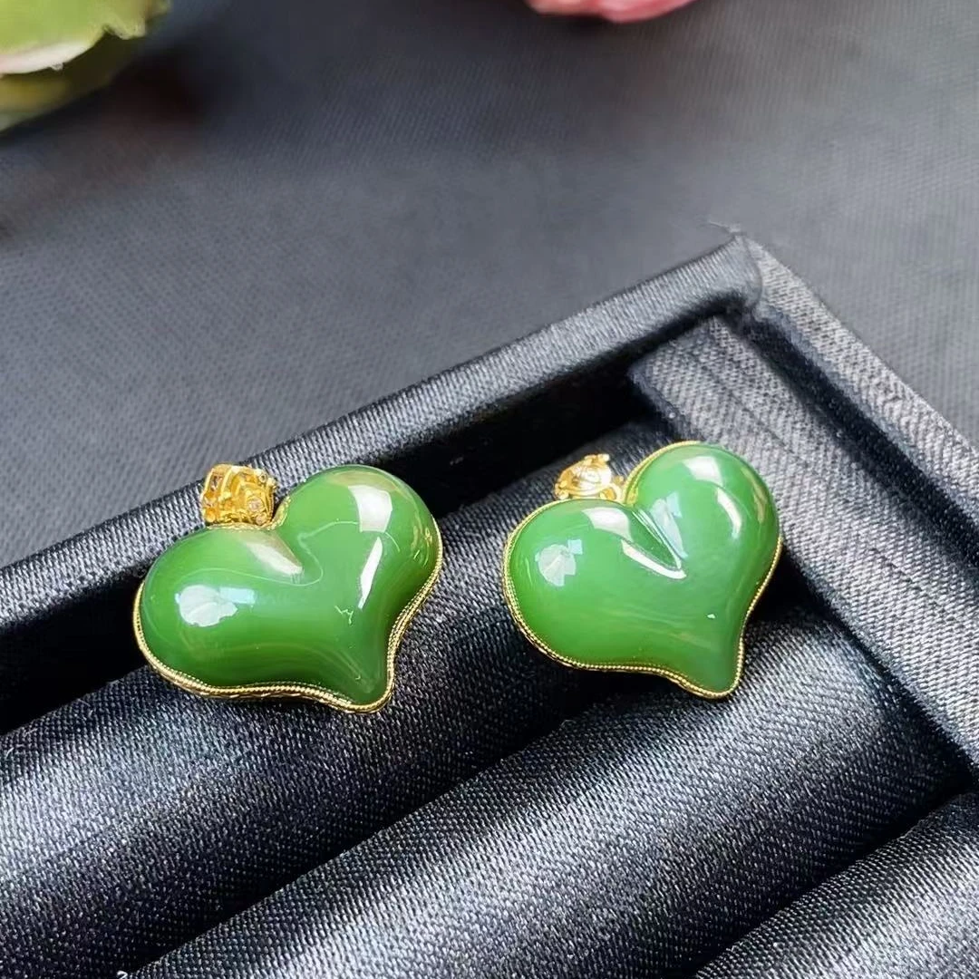 【年终回馈】Z18K金和田玉猫眼爱心吊坠 多样性发一两部分组成D3486