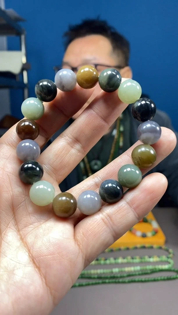 未镶嵌手链和田玉颜色多样性发货拍一发一