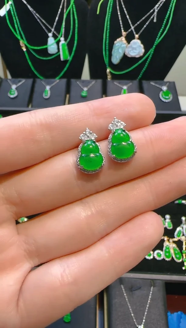 颈饰银S925镶嵌翡翠浅*?葫芦耳钉