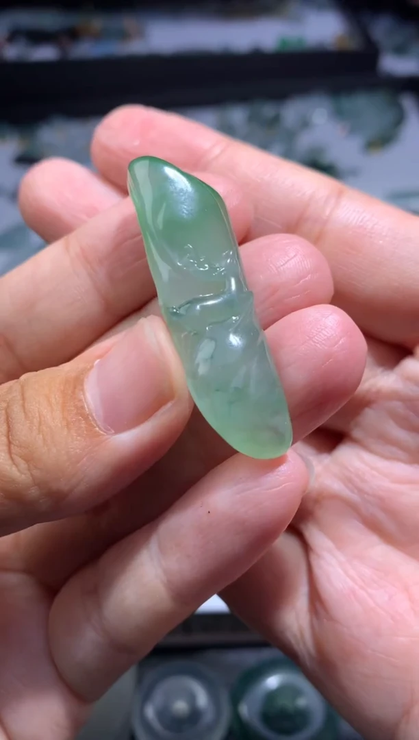 未镶嵌定制翡翠毛货