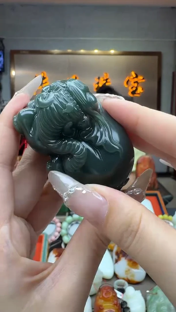 和田玉未镶嵌挂件        szq8