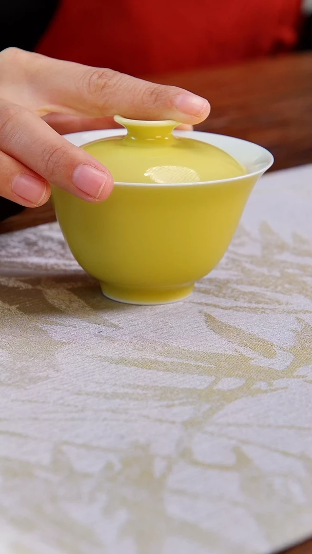 【闪购商品】文俊鹅黄念手盖碗