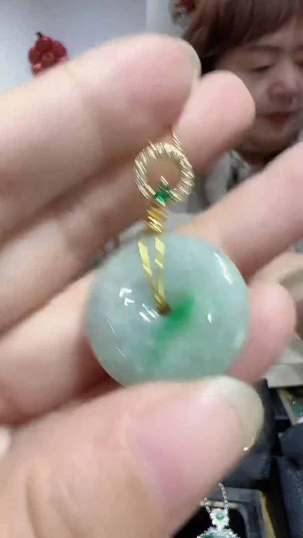 颈饰未镶嵌翡翠2025112716