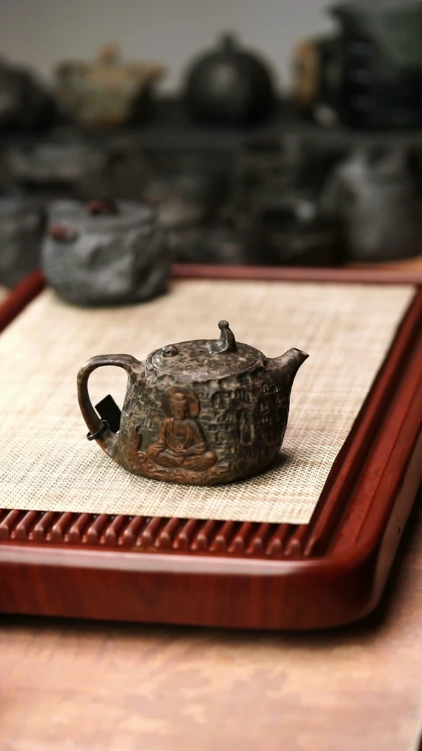 陈国力老师作品冰碛岩重工雕刻万佛朝宗壶