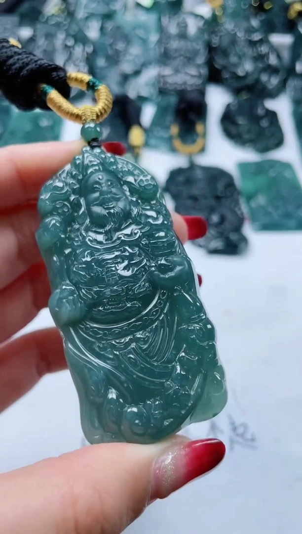 【闪购商品】翡翠颈饰未镶嵌