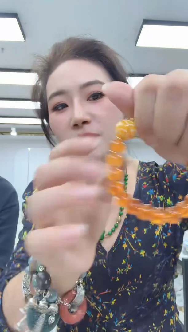 11138黄珠手串
