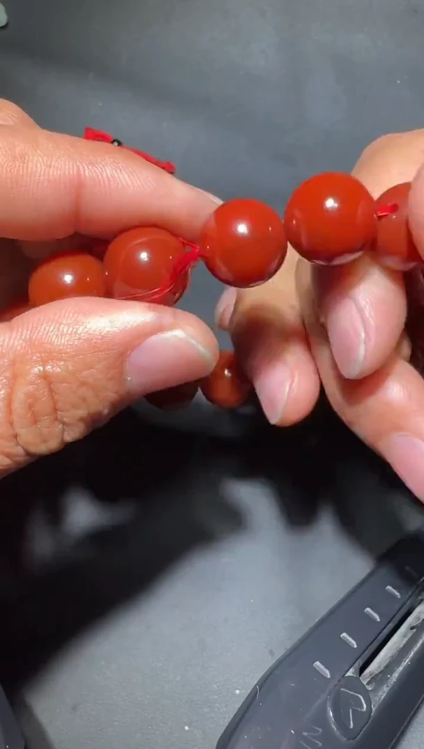 未镶嵌和田玉（糖玉）挂件和田玉