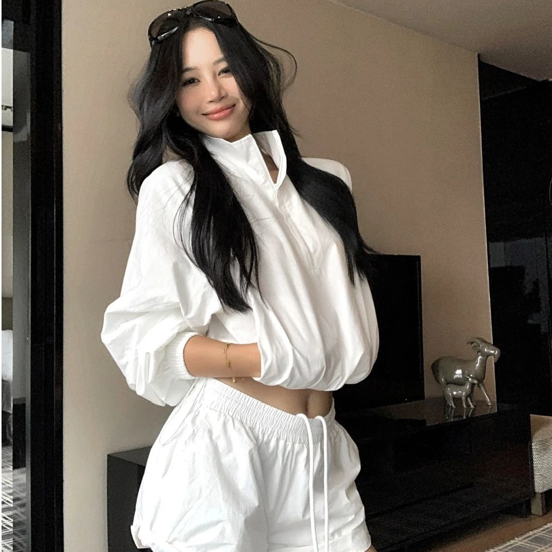 2025秋季新款白色套装高级感气质薄款防晒短外套高腰短裤两件套