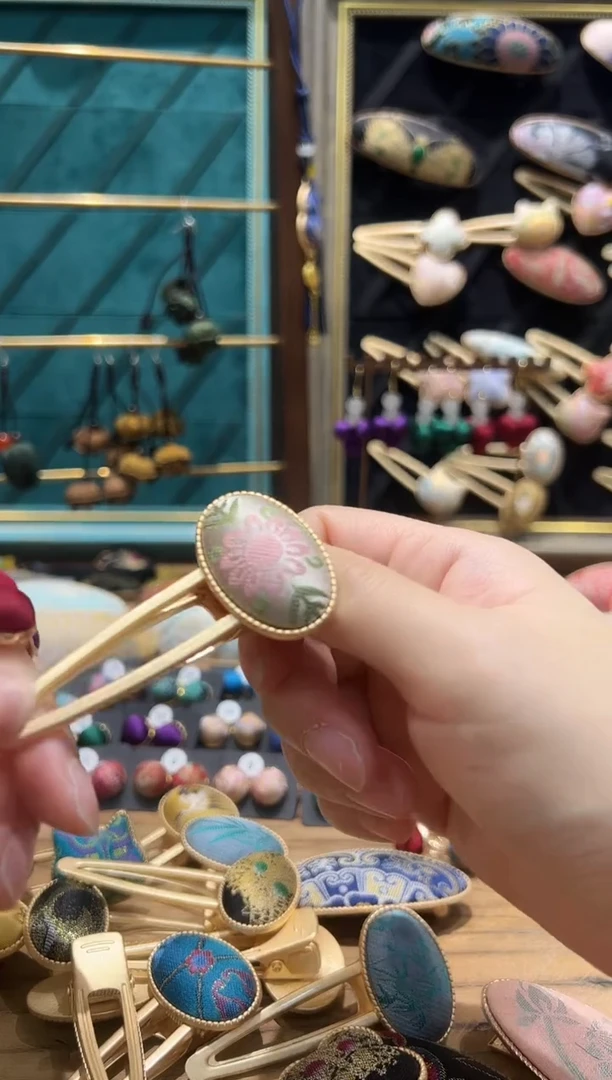 【闪购商品】【一物一拍车】粉绿花椭圆发夹AA