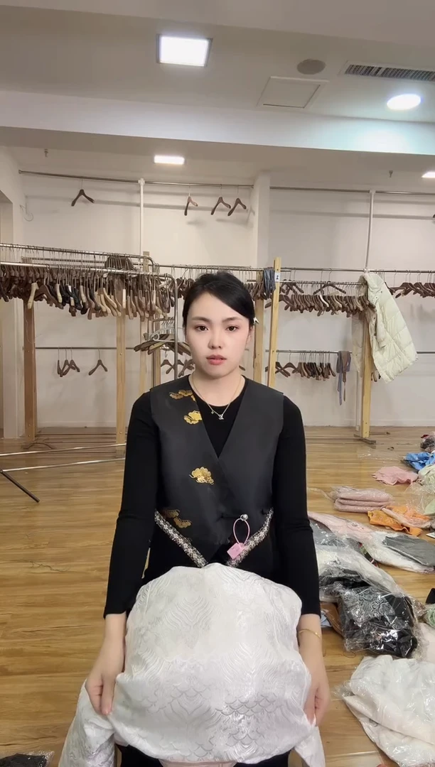马甲 XL 125斤以里