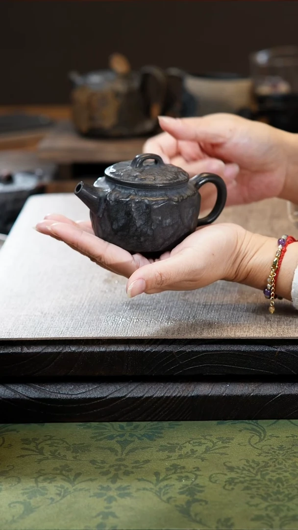 中式归玉堂冰碛岩重工雕刻石韵德钟壶