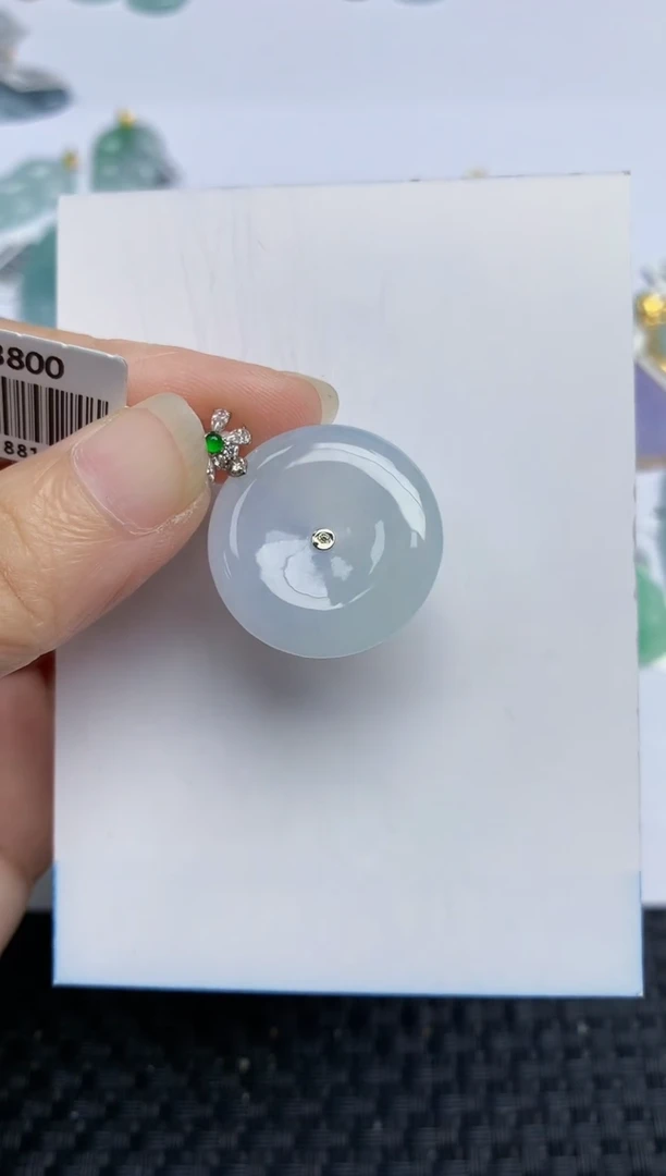 翡翠18K金镶嵌颈饰天然翡翠A货