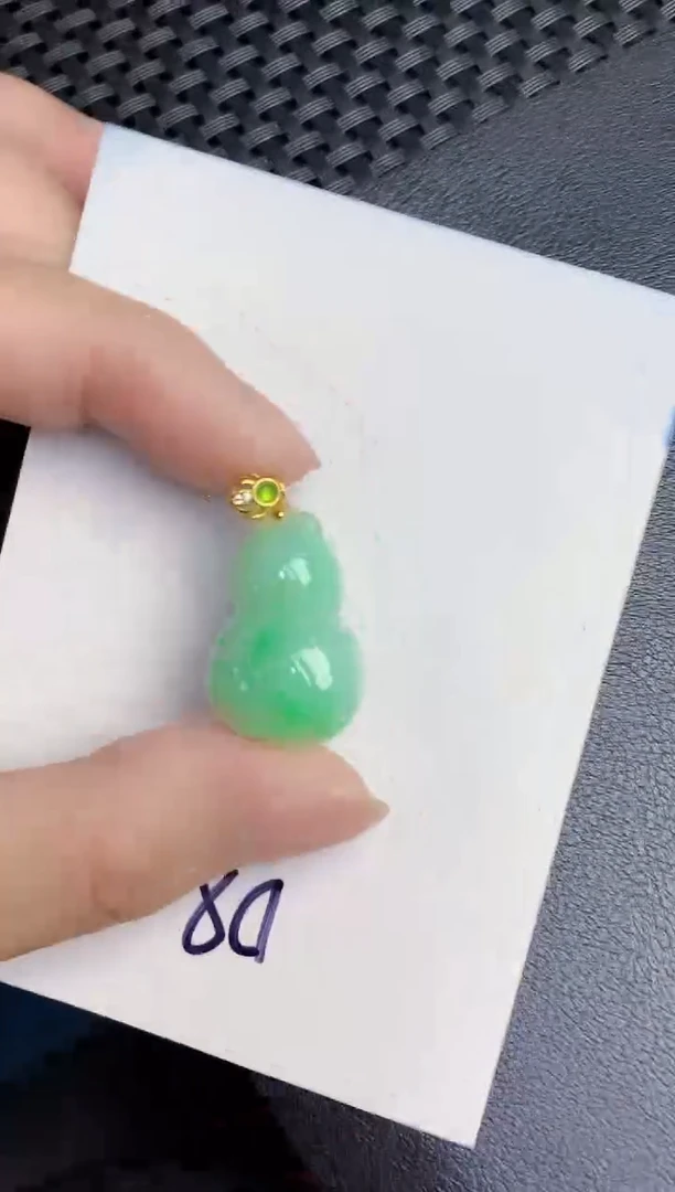 翡翠未镶嵌颈饰天然緬甸A貨翡翠