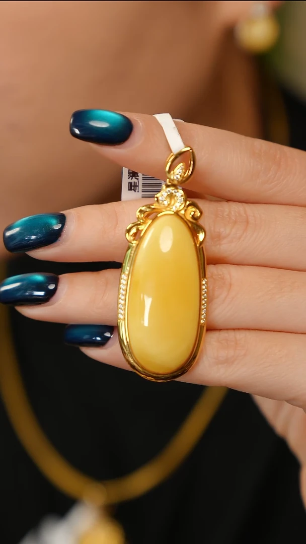 蜜蜡吊坠(赠链)银S925镶嵌祥云吊坠