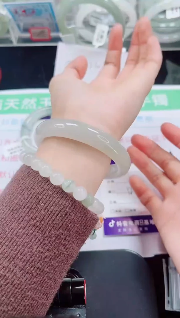 未镶嵌手镯石英质玉111-57/58