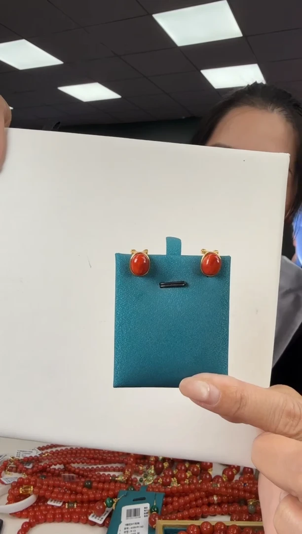 银S925镶嵌耳扣南红玛瑙多样发其一/250950199