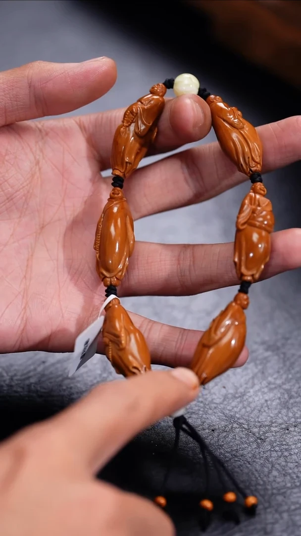 【闪购商品】橄榄核吊坠更厉害