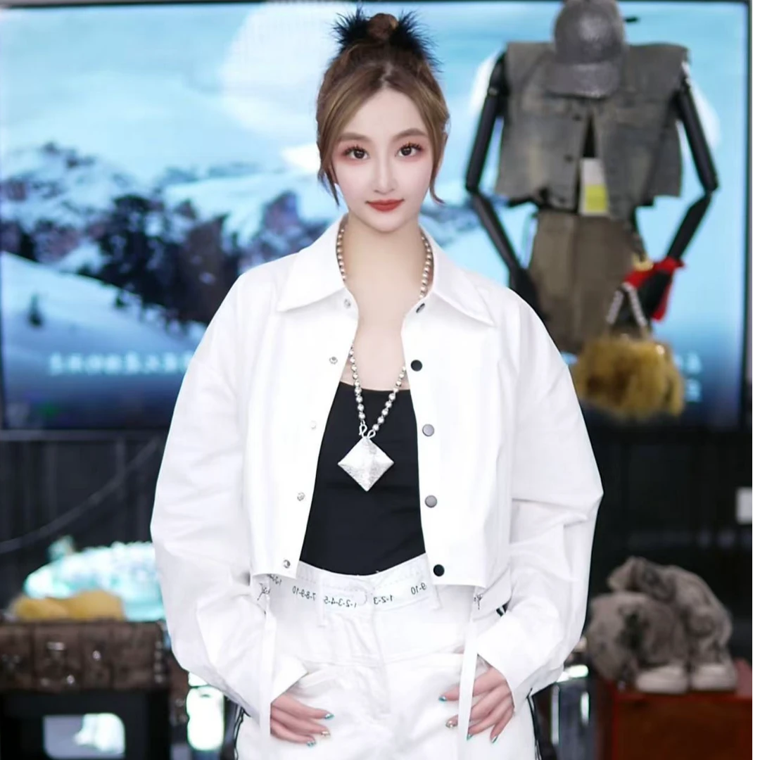 翻领短款设计感收腰长袖外套女2025春季新款纯色休闲减龄时尚上衣