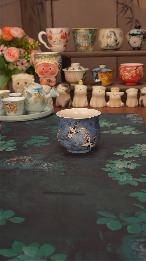 无瘾   白鹤手握杯