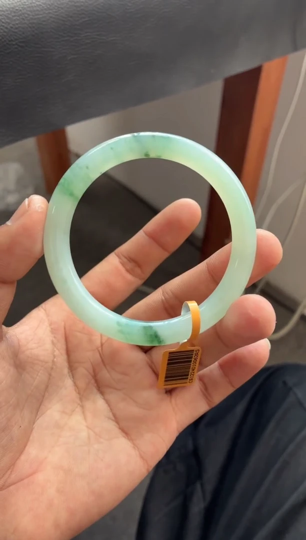 未镶嵌手镯翡翠冰润透手双耳挂翠 33号 圆条 55-56正圈